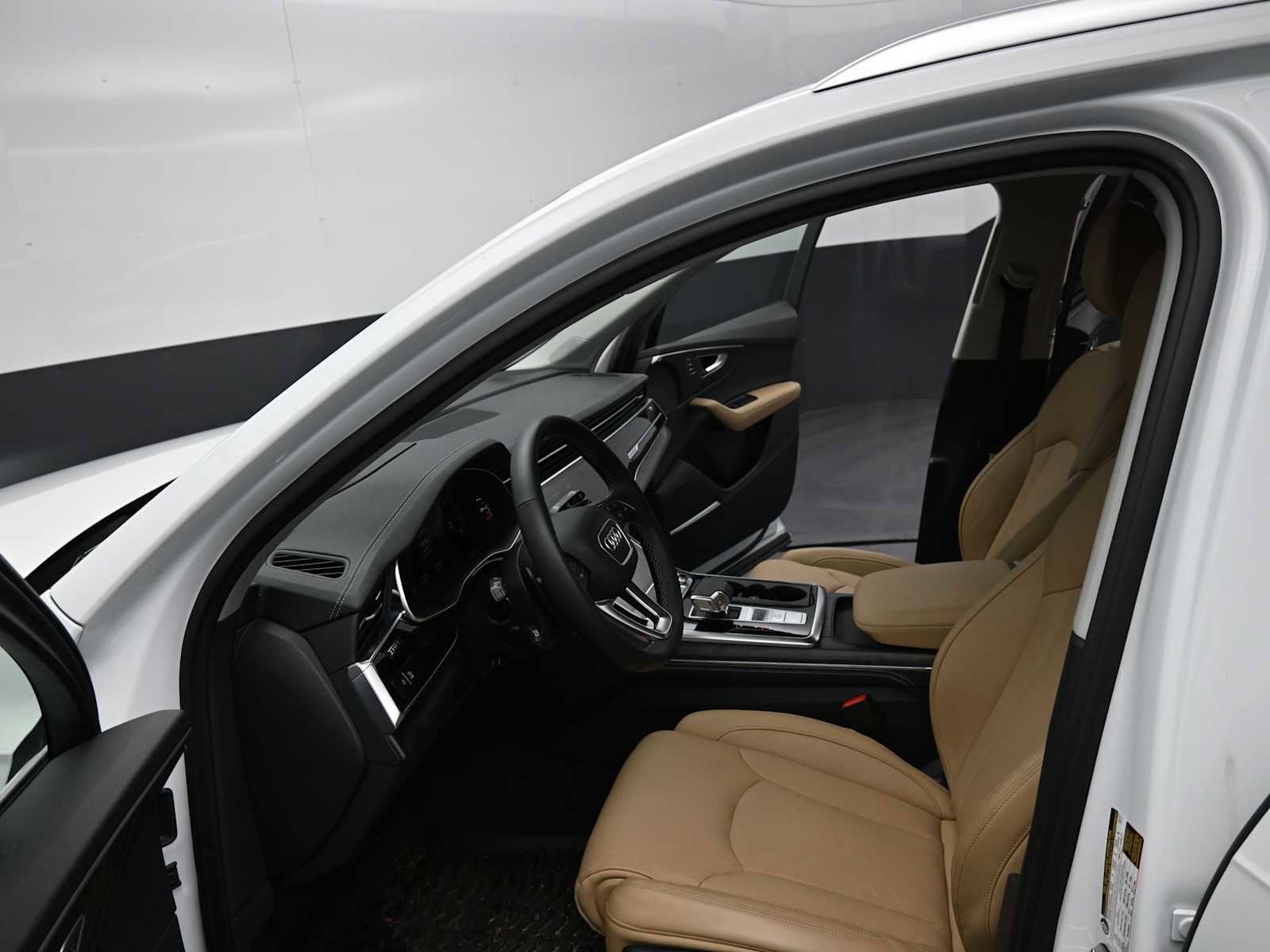 Used 2025 Audi Q7 3.0T Prestige w/ Prestige Package image 11