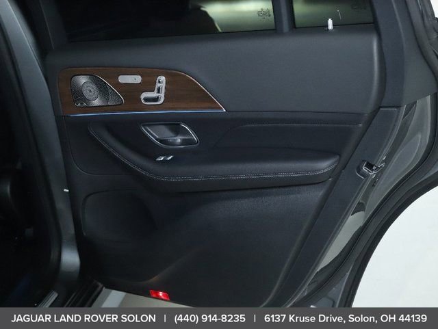 Used 2025 Mercedes-Benz GLS 450 4MATIC image 36