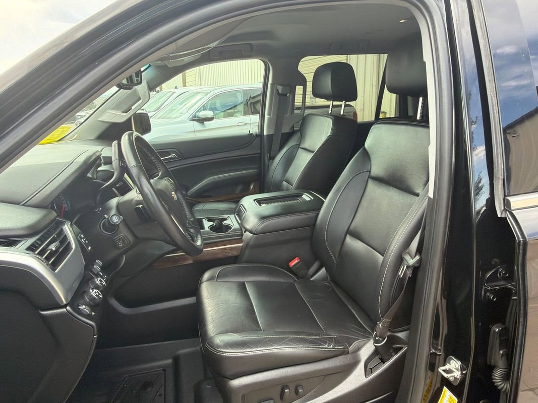 Used 2017 Chevrolet Tahoe LT w/ Luxury Package AWD/4WD image 10
