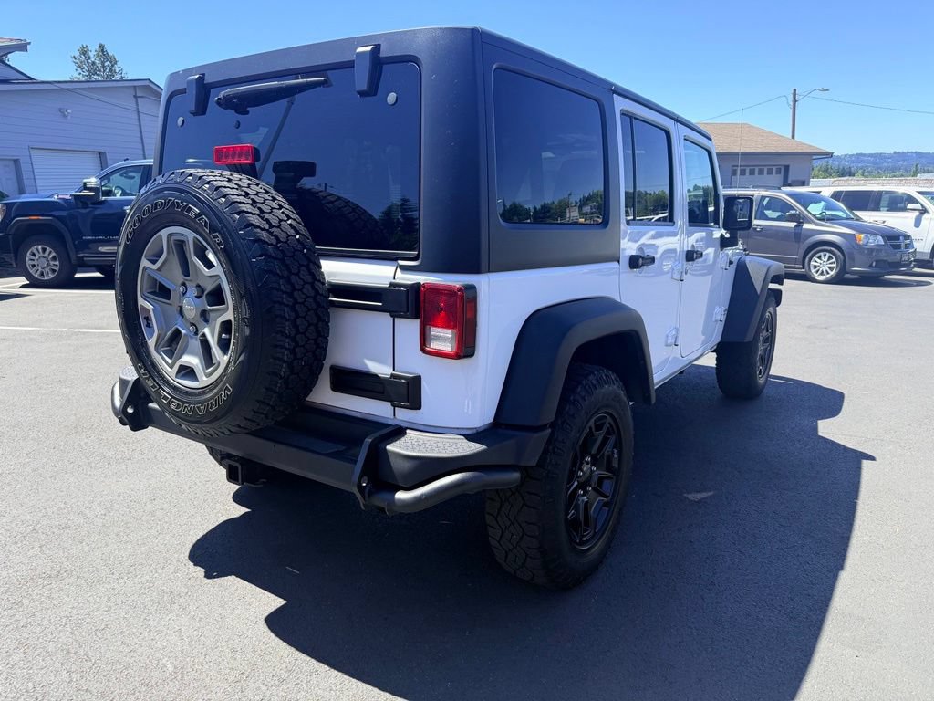 Used 2013 Jeep Wrangler Unlimited Sahara w/ Dual Top Group AWD/4WD image 5