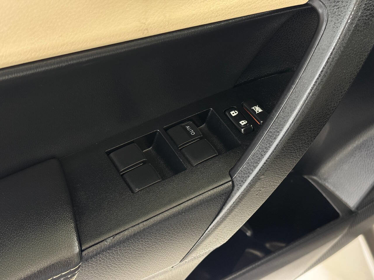 Used 2016 Toyota Corolla LE image 50