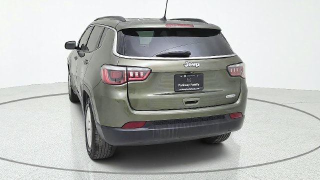 Used 2019 Jeep Compass Latitude FWD image 6