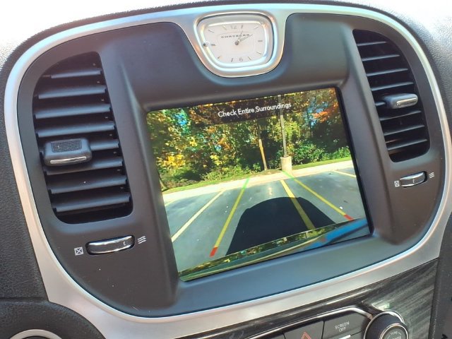 Used 2019 Chrysler 300 Touring L w/ Quick Order Package 22F AWD/4WD image 29