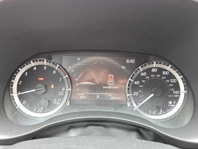 Used 2023 Toyota Highlander XLE FWD image 16