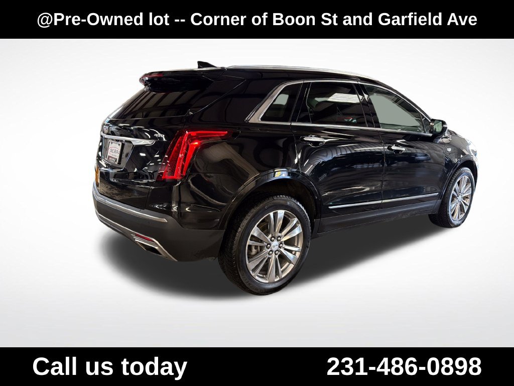 Used 2022 Cadillac XT5 Premium Luxury w/ LPO, Floor Liner Package AWD/4WD image 5
