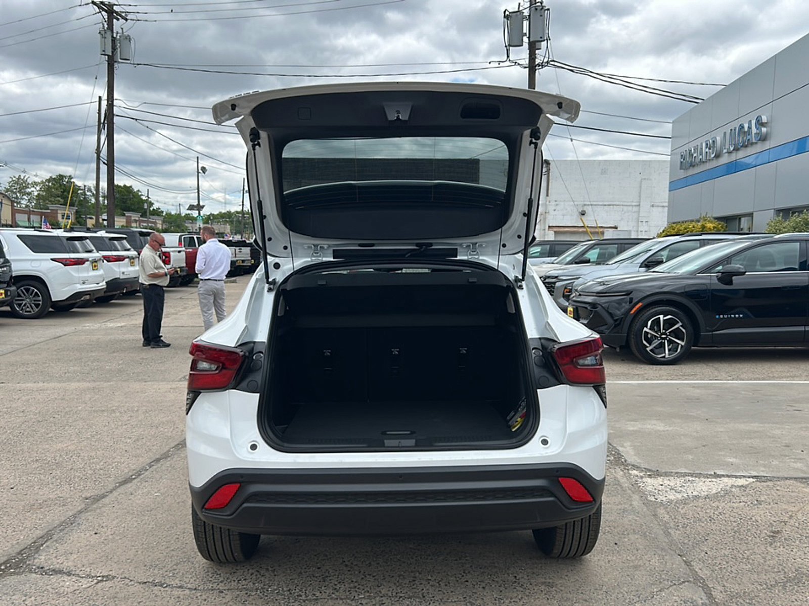 New 2026 Chevrolet Trax LT w/ Driver Confidence Package FWD image 11