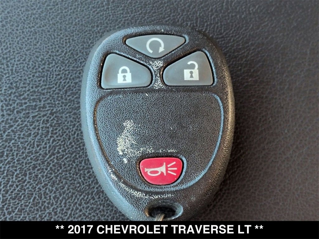 Used 2017 Chevrolet Traverse LT image 29