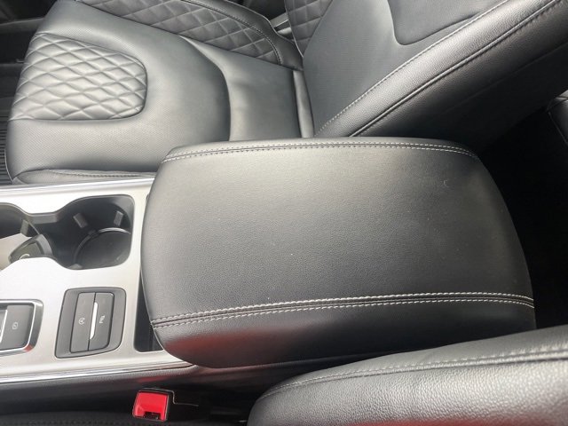 Certified 2024 Ford Edge Titanium w/ Equipment Group 301A image 39