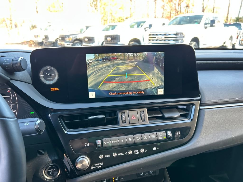 Used 2023 Lexus ES 300h w/ Premium Package image 17