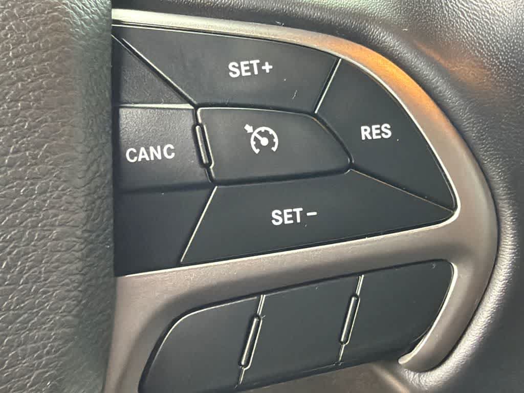Used 2022 Jeep Grand Cherokee Laredo X AWD/4WD image 24