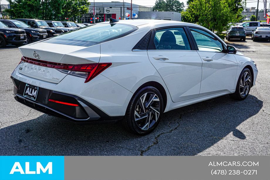 Used 2024 Hyundai Elantra Limited FWD image 6