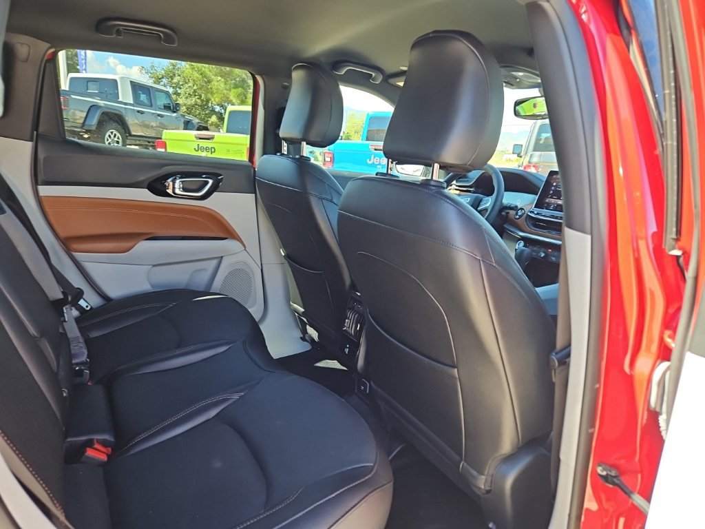 Used 2024 Jeep Compass Limited w/ Elite Group AWD/4WD image 26