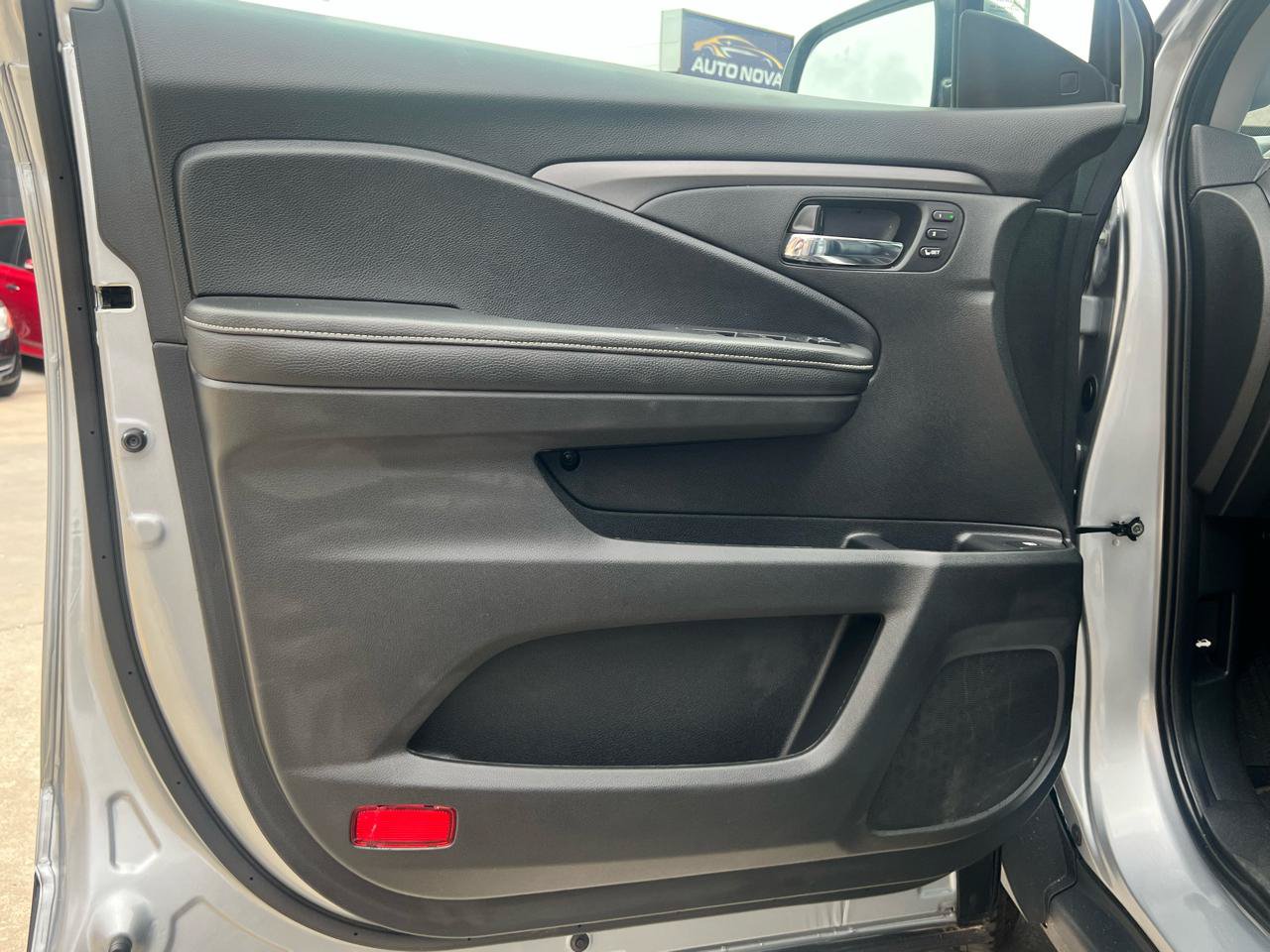 Used 2025 Honda Ridgeline RTL image 25