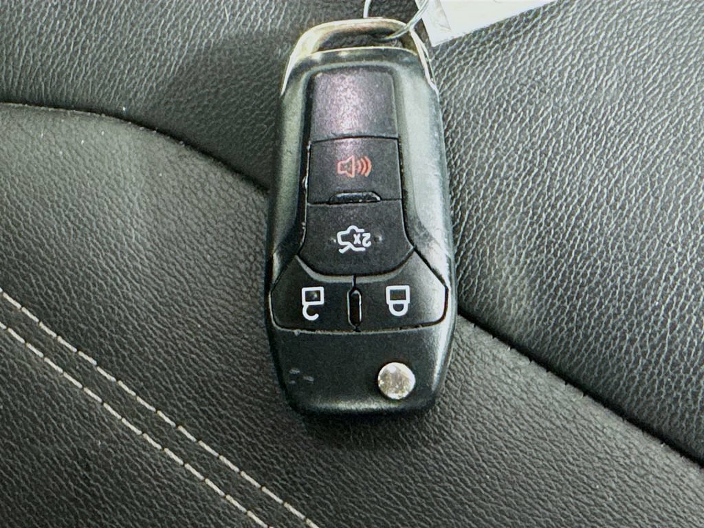 Used 2016 Ford Fusion SE w/ Equipment Group 202A FWD image 35