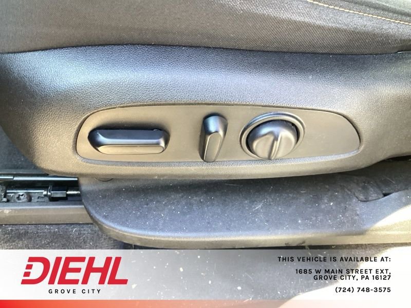 Used 2020 Chevrolet Traverse LT w/ Driver Confidence II Package image 19