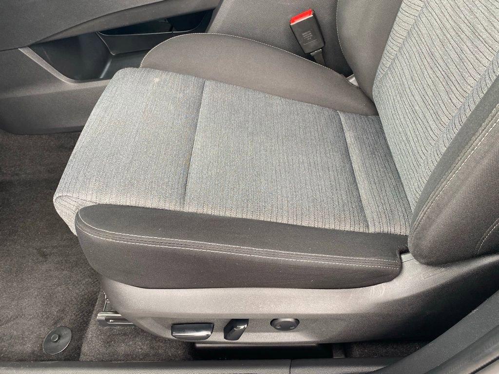 Used 2023 Nissan Rogue SV image 11