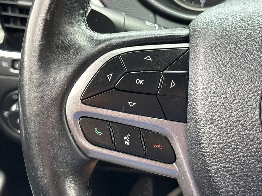 Used 2019 Jeep Cherokee Limited w/ Technology Group AWD/4WD image 20