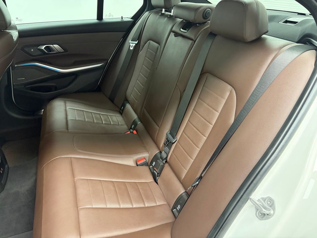 Used 2021 BMW 330e xDrive w/ Executive Package image 41