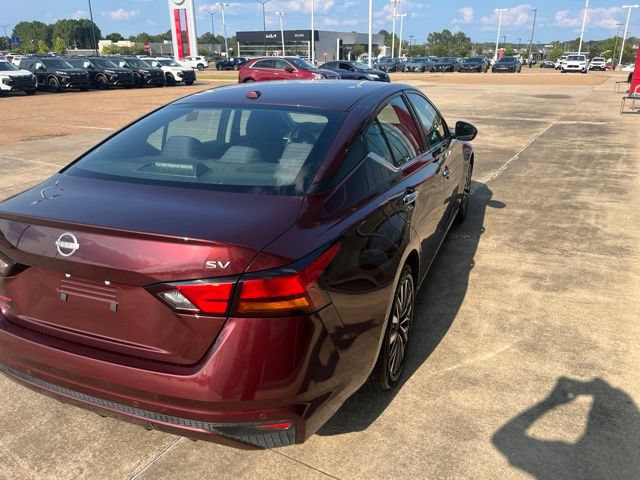 Used 2023 Nissan Altima 2.5 SV FWD image 4