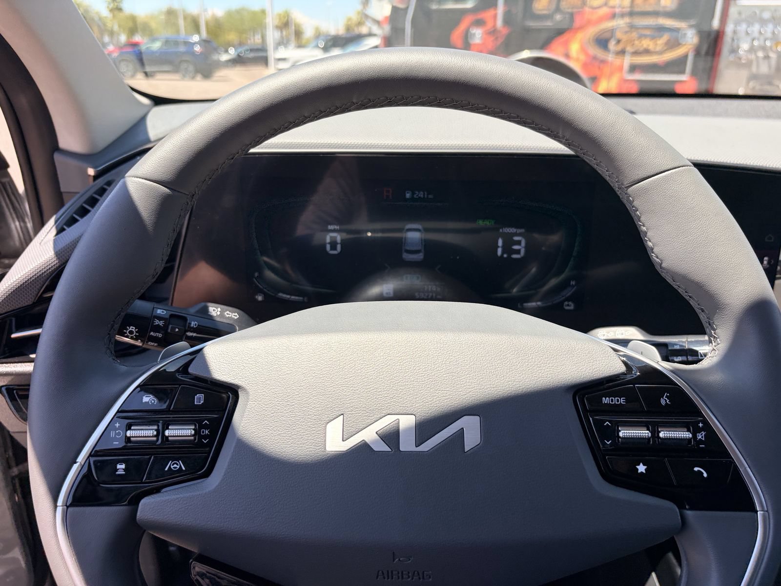 Used 2023 Kia Niro SX Touring FWD image 28