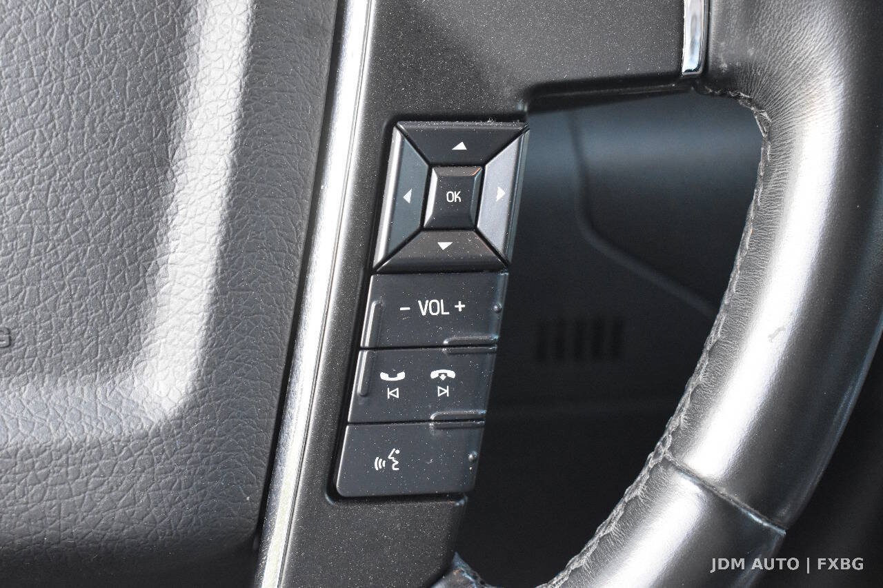 Used 2017 Lincoln Navigator Select AWD/4WD image 22