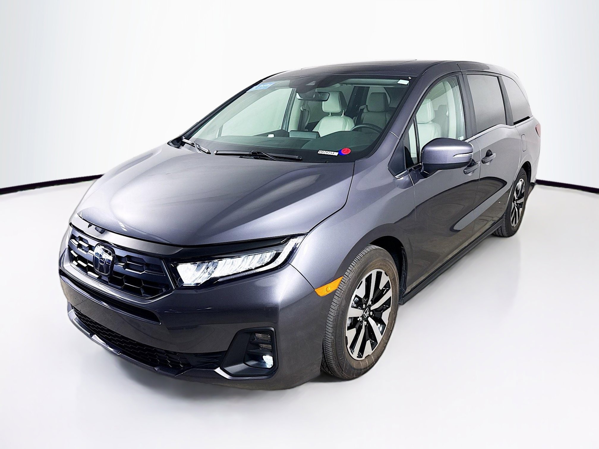 Certified 2026 Honda Odyssey EX-L image 3