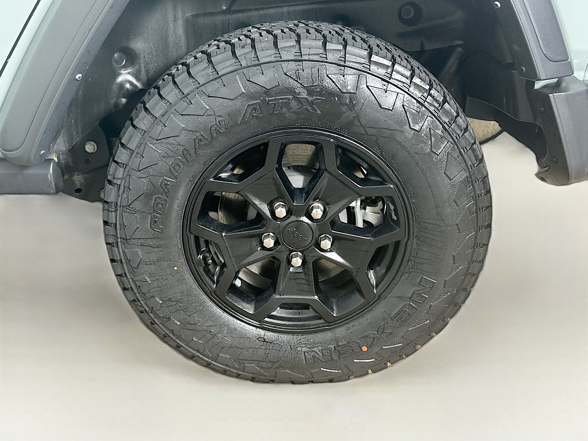 Used 2023 Jeep Wrangler Unlimited w/ Sun & Screen Package AWD/4WD image 11