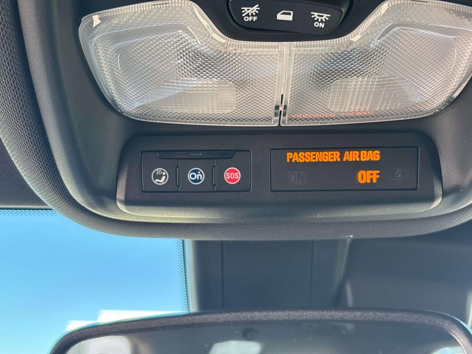 Used 2022 Chevrolet TrailBlazer RS w/ Sun and Liftgate Package FWD image 17