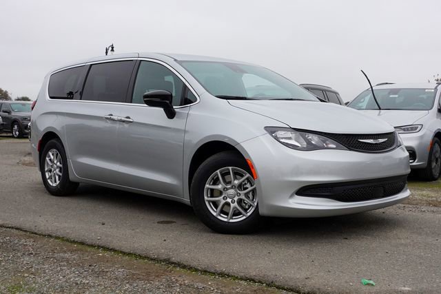 New 2026 Chrysler Voyager LX image 2