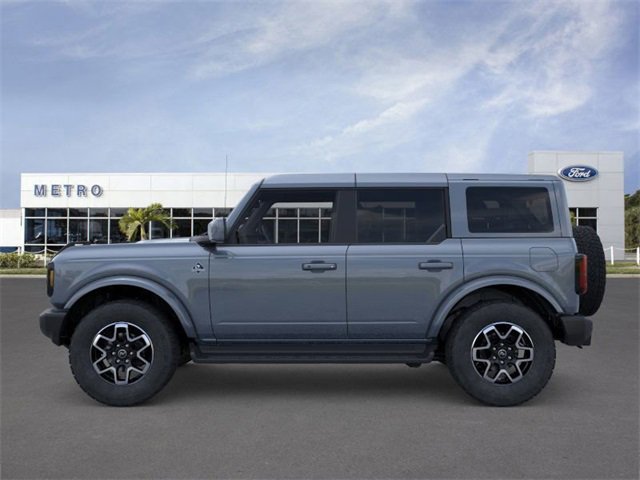 New 2025 Ford Bronco Outer Banks image 3