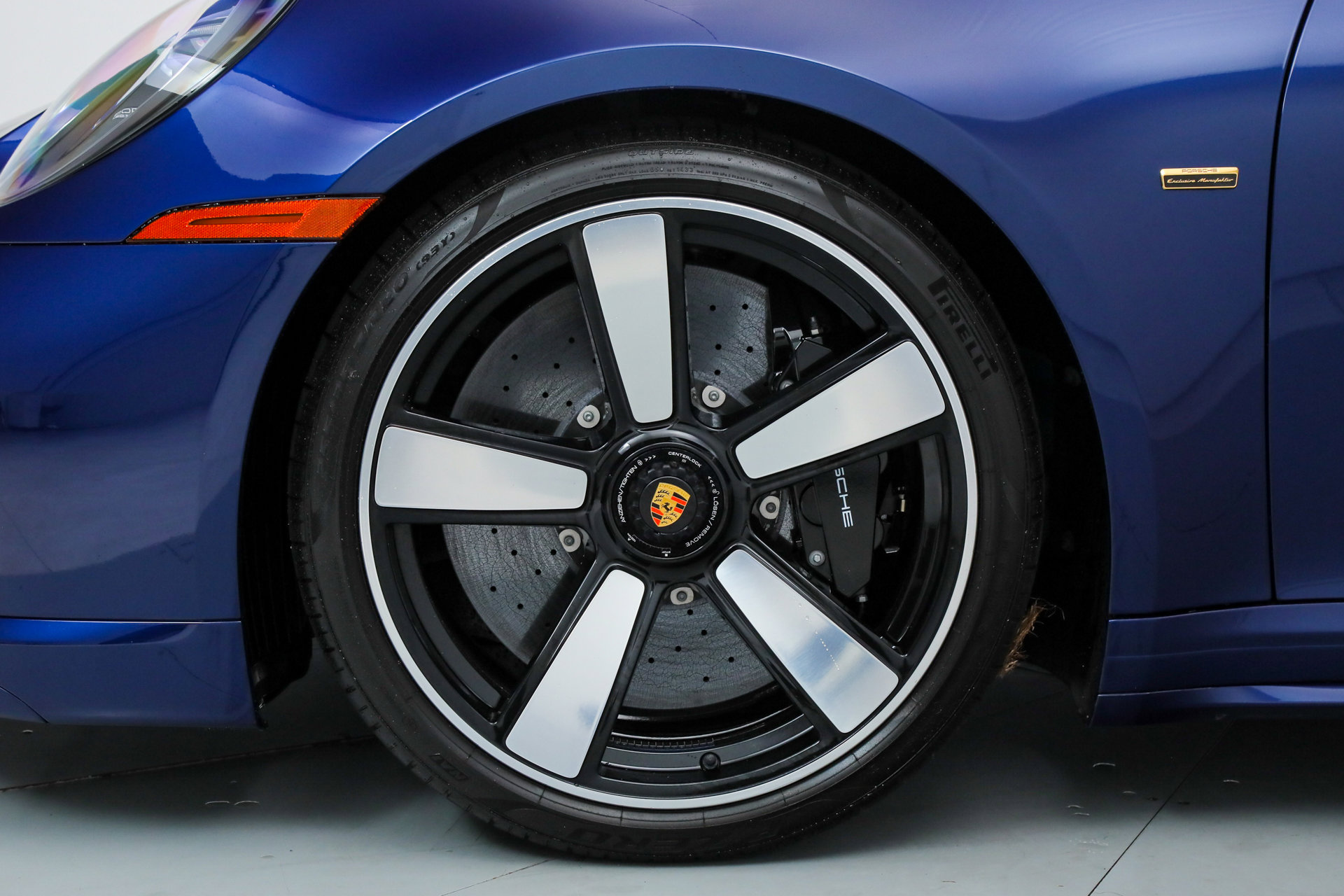 Used 2023 Porsche 911 Sport Classic image 37