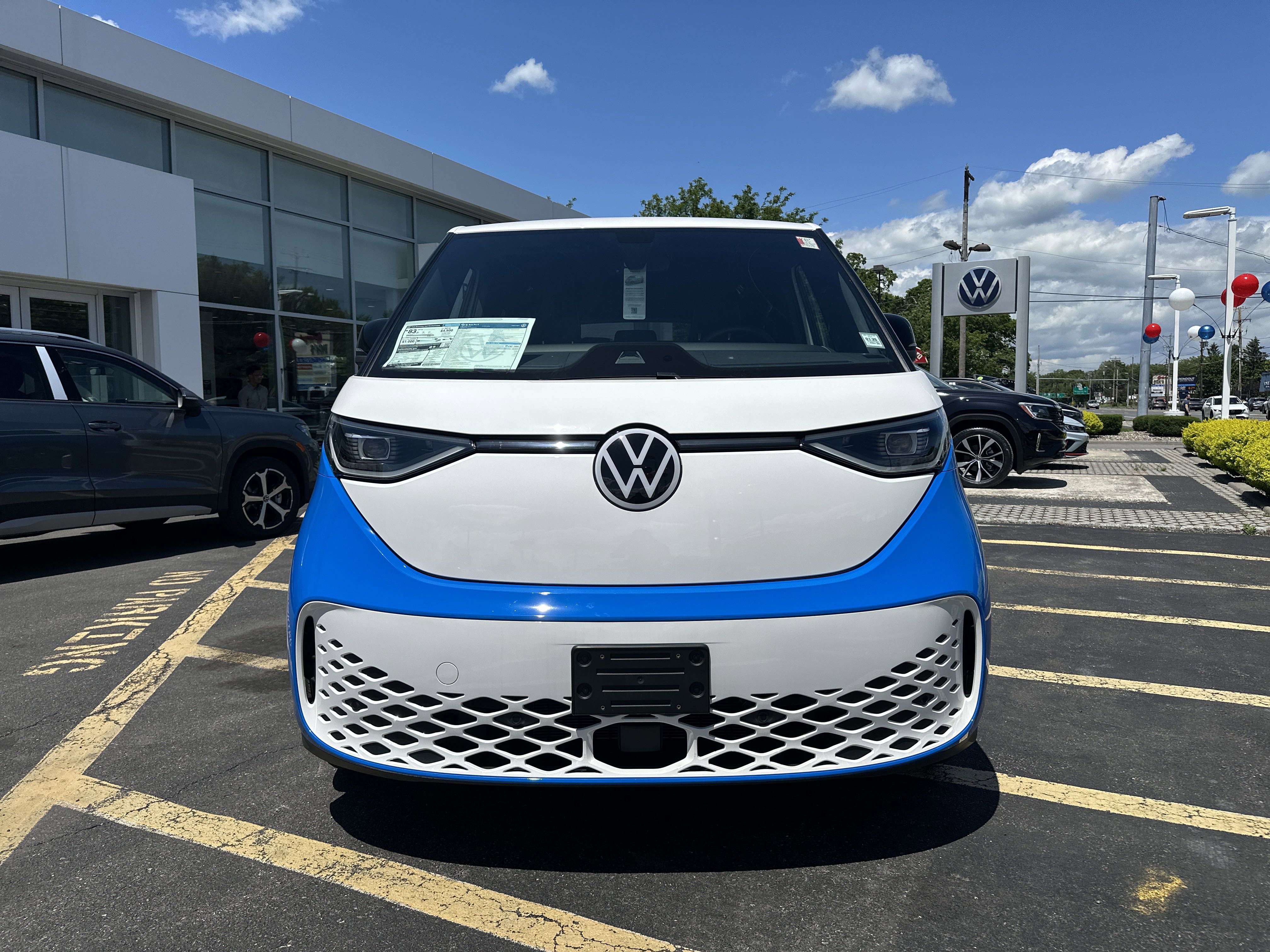 New 2025 Volkswagen ID. Buzz Pro S image 2