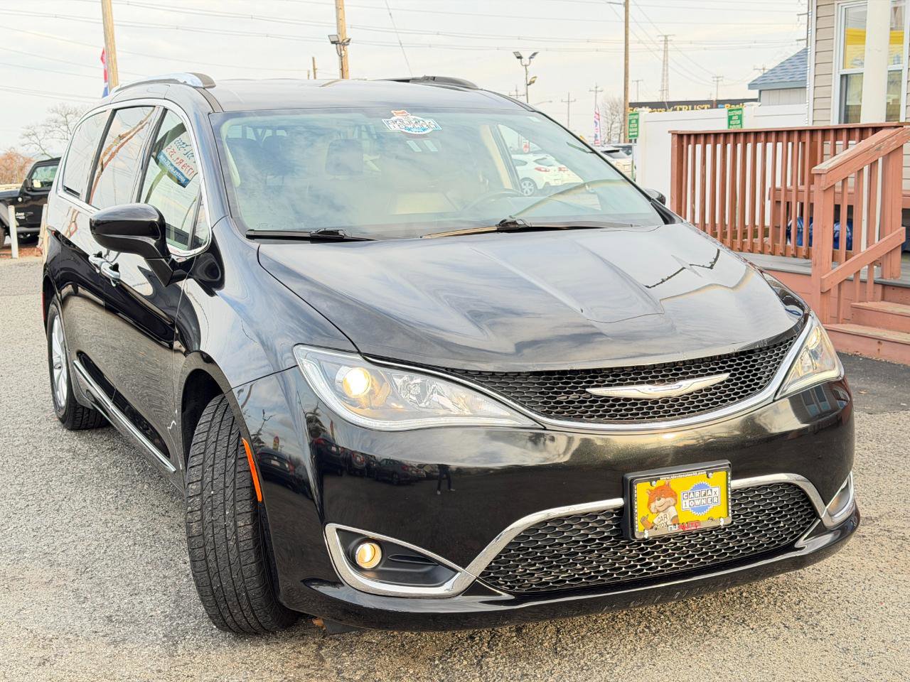 Used 2018 Chrysler Pacifica Touring-L image 85