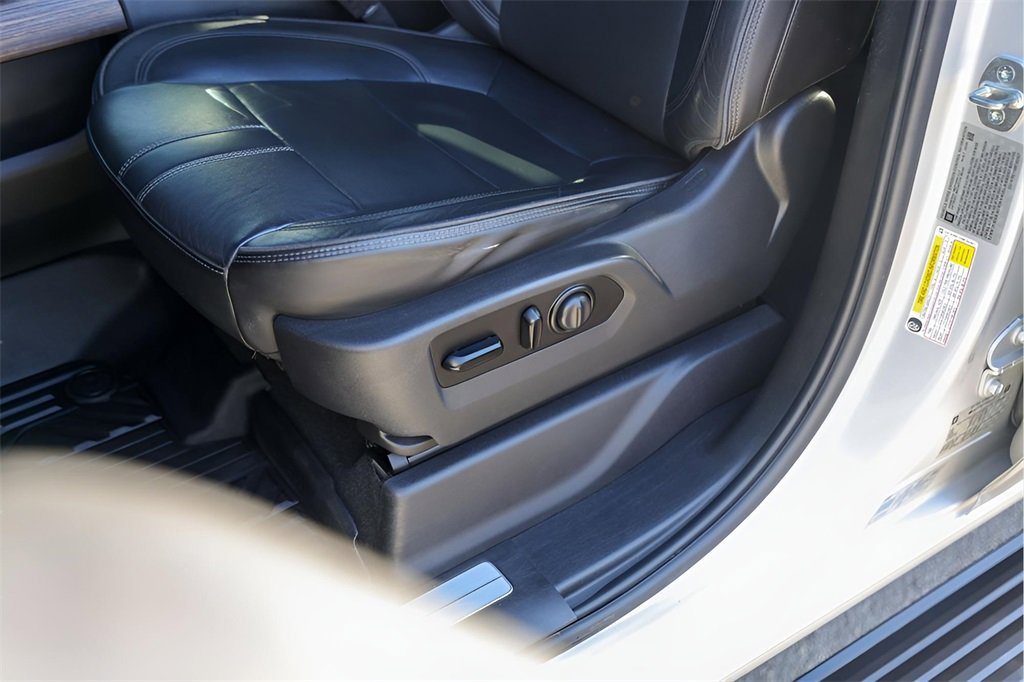 Used 2021 Chevrolet Silverado 2500 High Country w/ Z71 Off-Road Package image 11