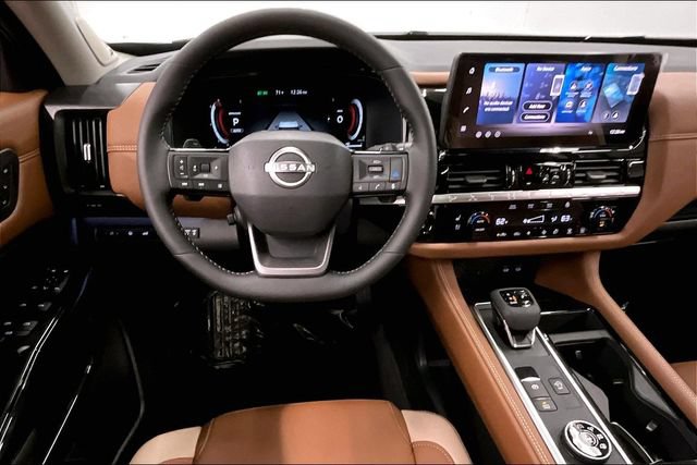 New 2026 Nissan Pathfinder Platinum w/ Lighting Package AWD/4WD image 23