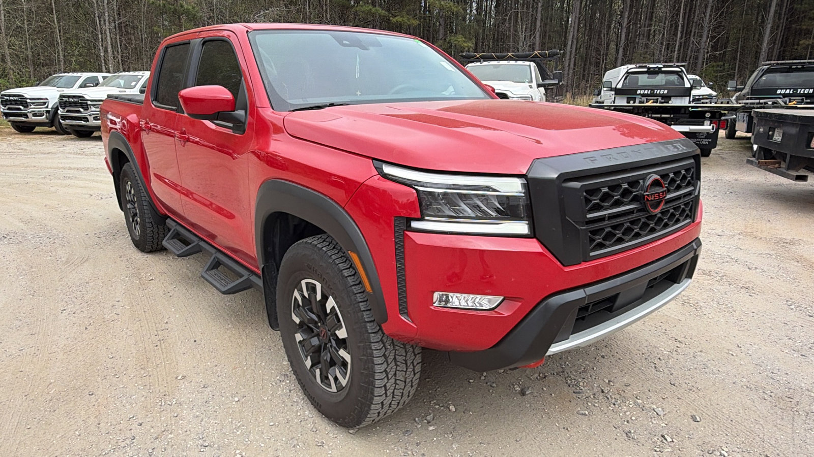 Used 2024 Nissan Frontier PRO-4X w/ Off-Road Protection Package image 5