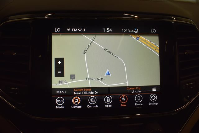 Used 2019 Jeep Grand Cherokee Overland AWD/4WD image 25