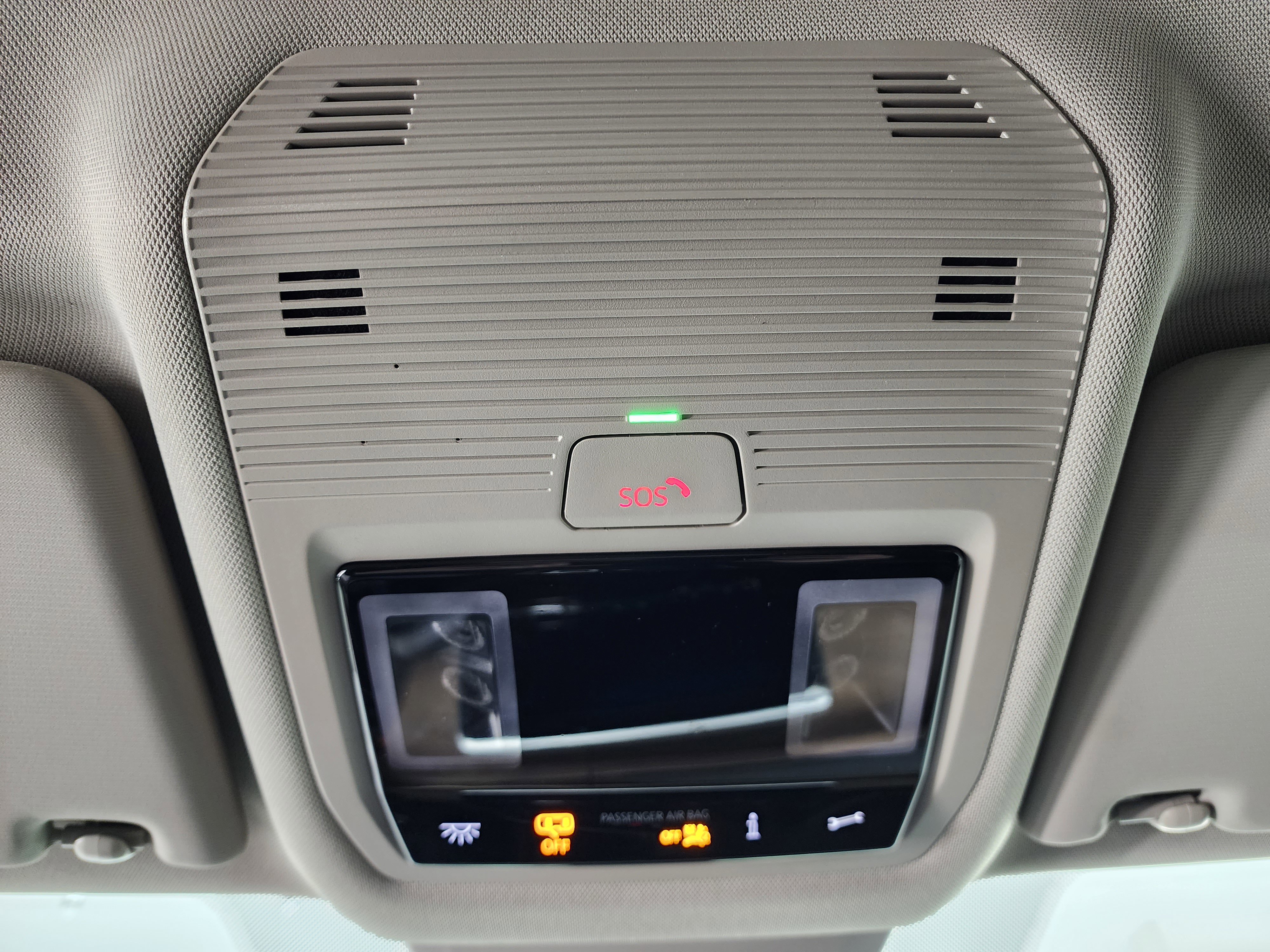 Used 2025 Volkswagen Atlas SE image 49