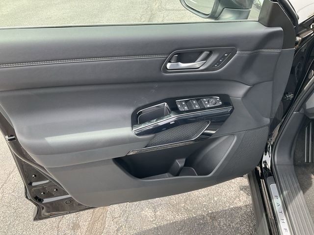 New 2026 Nissan Pathfinder Platinum AWD/4WD image 26