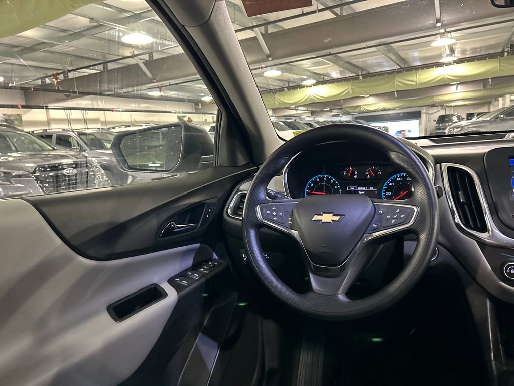 Used 2020 Chevrolet Equinox LS w/ LS Convenience Package image 24