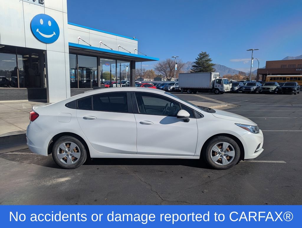 Used 2018 Chevrolet Cruze LS FWD image 2