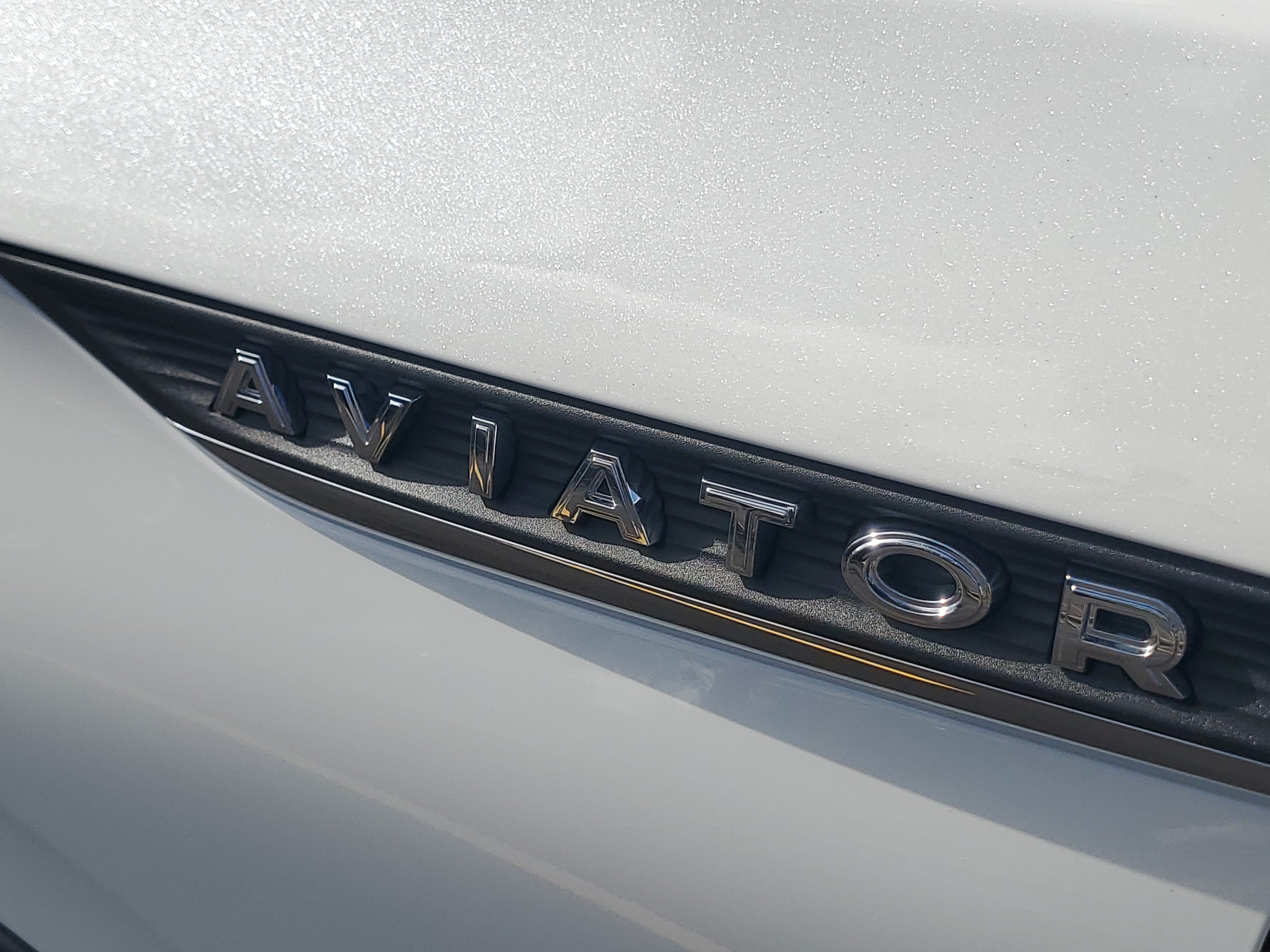 New 2026 Lincoln Aviator AWD image 7