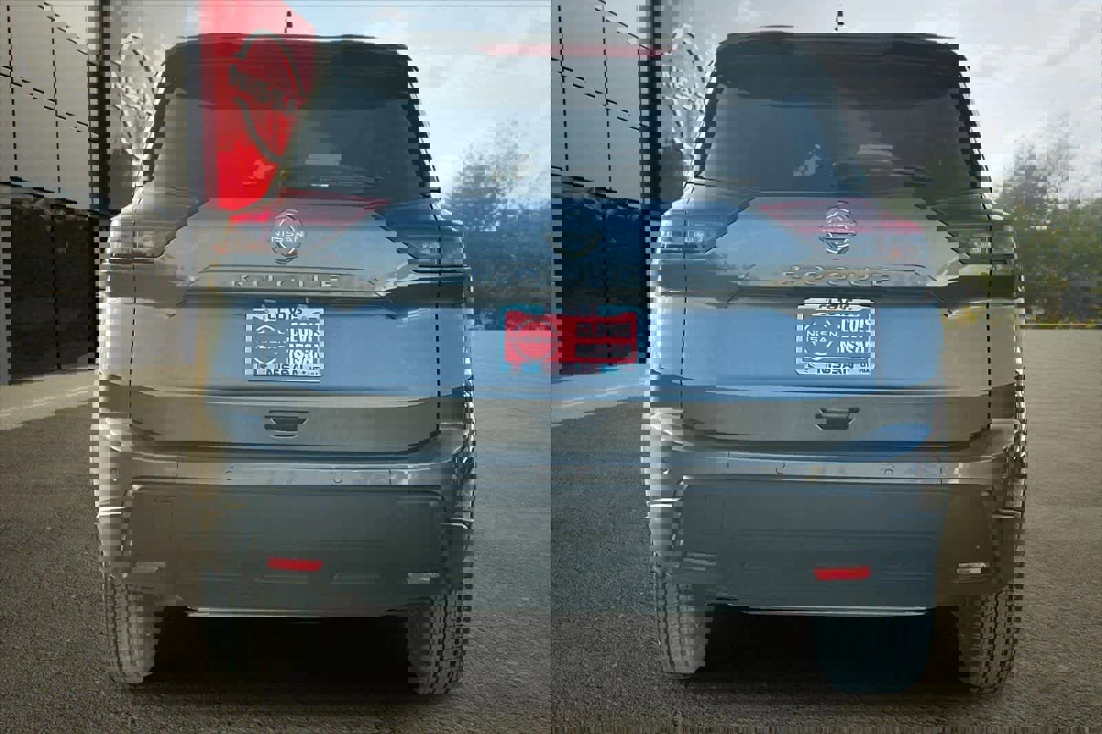 Used 2024 Nissan Rogue S image 8