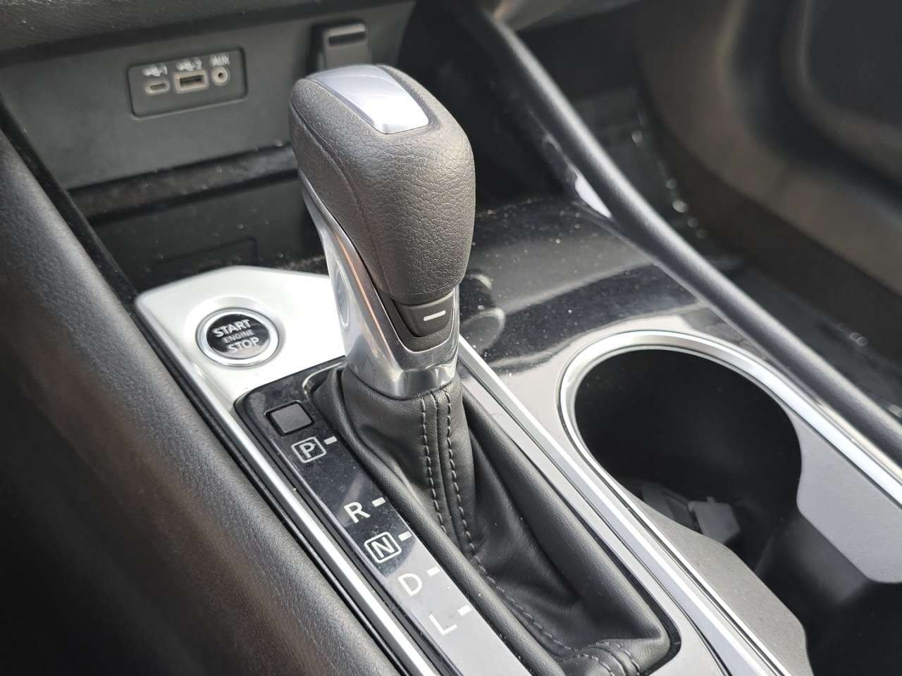 Used 2024 Nissan Altima 2.5 SV FWD image 29