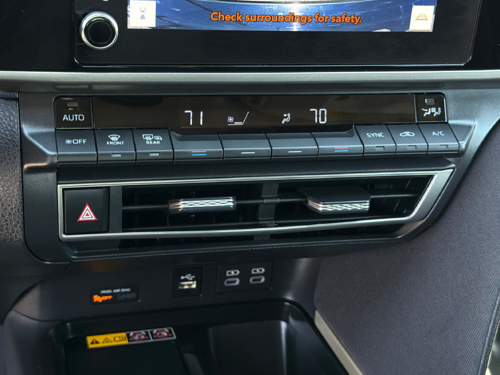 Used 2026 Toyota Camry LE FWD image 28