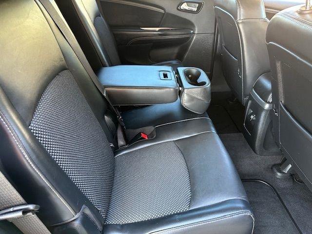 Used 2019 Dodge Journey Crossroad w/ Mopar All Weather Group FWD image 19