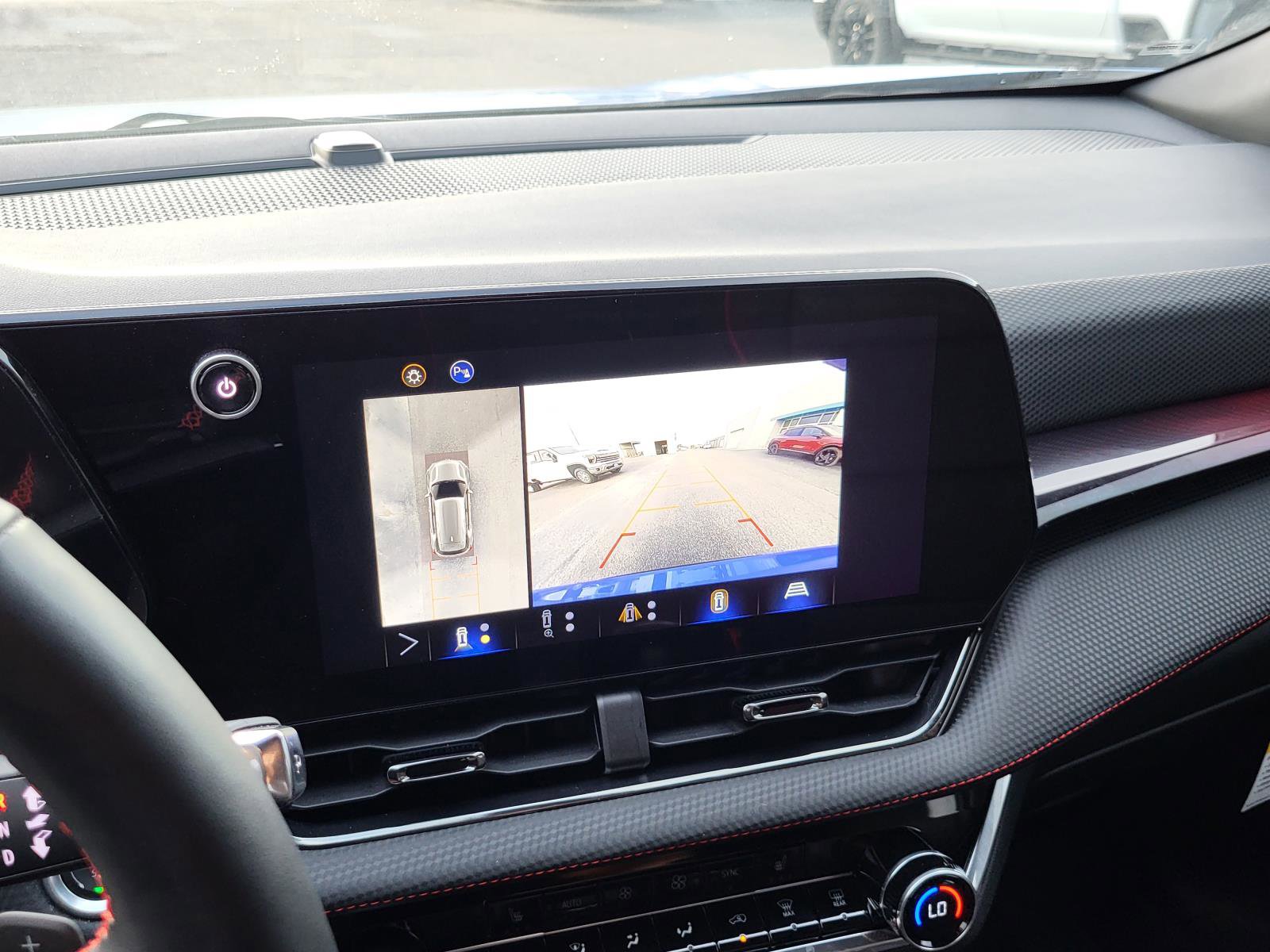 Used 2025 Chevrolet Equinox RS w/ Safety and Technology Package image 27