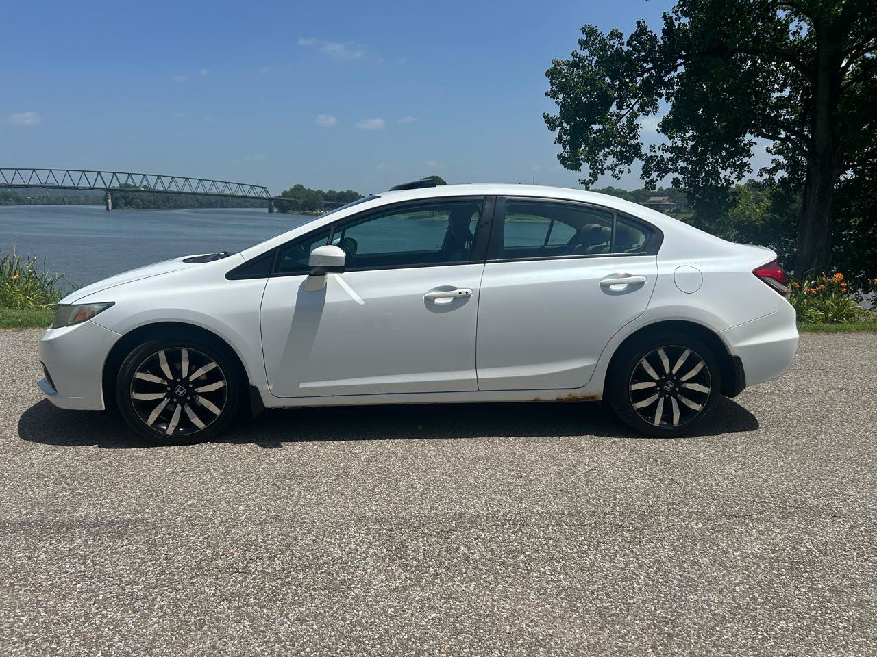 Used 2014 Honda Civic EX-L image 2
