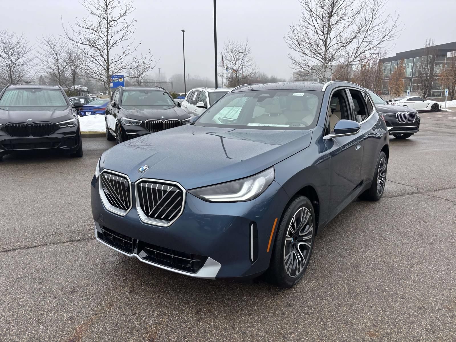 New 2026 BMW X3 xDrive30 w/ Premium Package AWD/4WD image 3