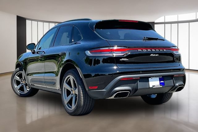 Used 2025 Porsche Macan AWD/4WD image 4